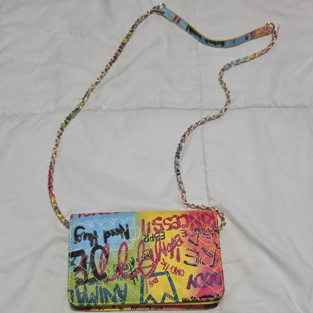 Colorful Graffiti Women's Clutch - Picture 2 of 12